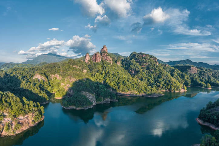 Dajin Lake